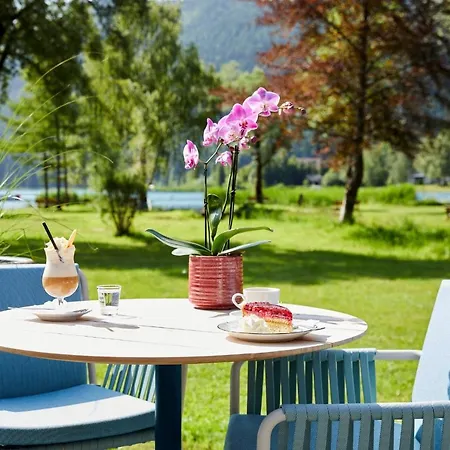 Lacus Am Hotell Weissensee