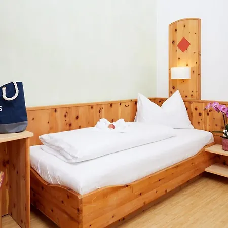 Hotel Lacus Am Weissensee