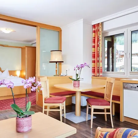 Hotel Lacus Am 4*